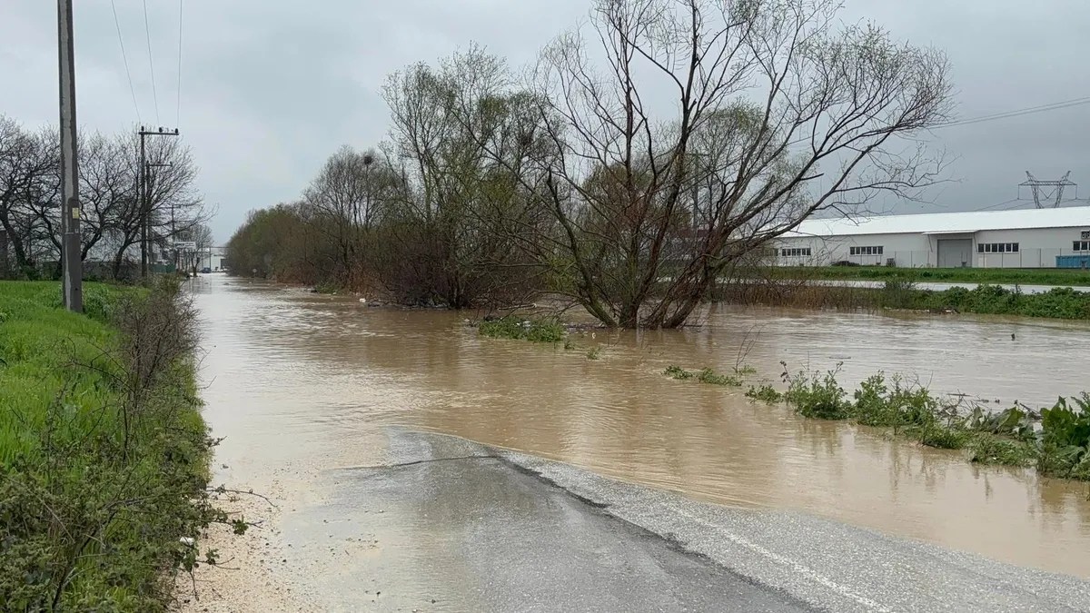 Bursa'da sağanak ve fırtına
