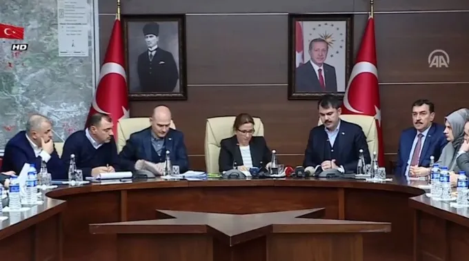 Bakanlar deprem bölgesinde! İçişleri Bakanı Soylu'dan önemli açıklamalar - 2