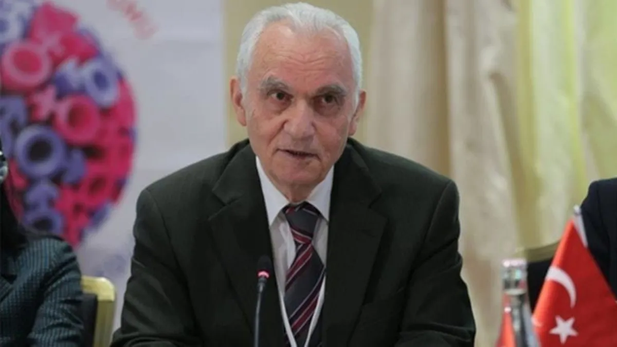 Eski Dışişleri Bakanı Yaşar Yakış hayatını kaybetti