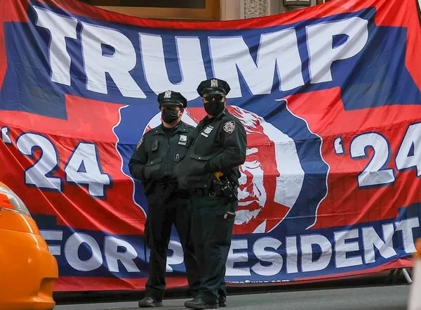 donald-trump-tutuklanacak-mi-abdde-yeni-kongre-baskini-alarmi-joe-bidendan-aciklama-1680610073921.jpg SON DAKİKA | ABD'de tarihi gün! Eski Başkan Trump önce tutuklandı sonra serbest kaldı! Dikkat çeken ilk yorum: Asla düşünmezdim - 1