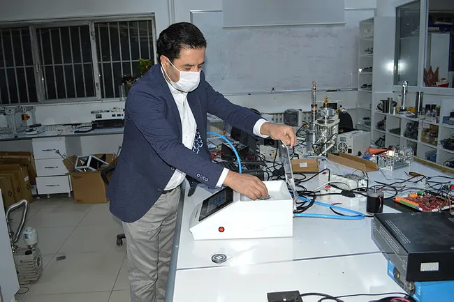 Elazığ'da yerli ve milli 'spin kaplama cihazı' üretildi - 2