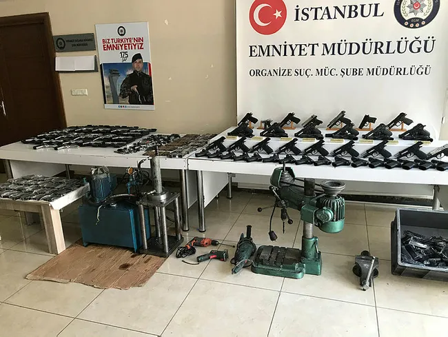 İstanbul’da yasa dışı silah imalathanesine operasyon - 1