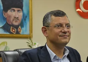 CHP lideri Özgür Özel'den 15 Temmuz açıklaması: Darbe girişimine tiyatro diyen eksik akıllıdır