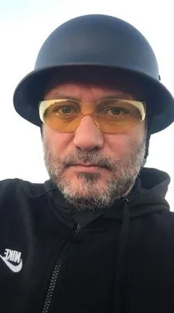 kimse o olduguna inanmiyor o unlu isim copculer krali nda oynamis