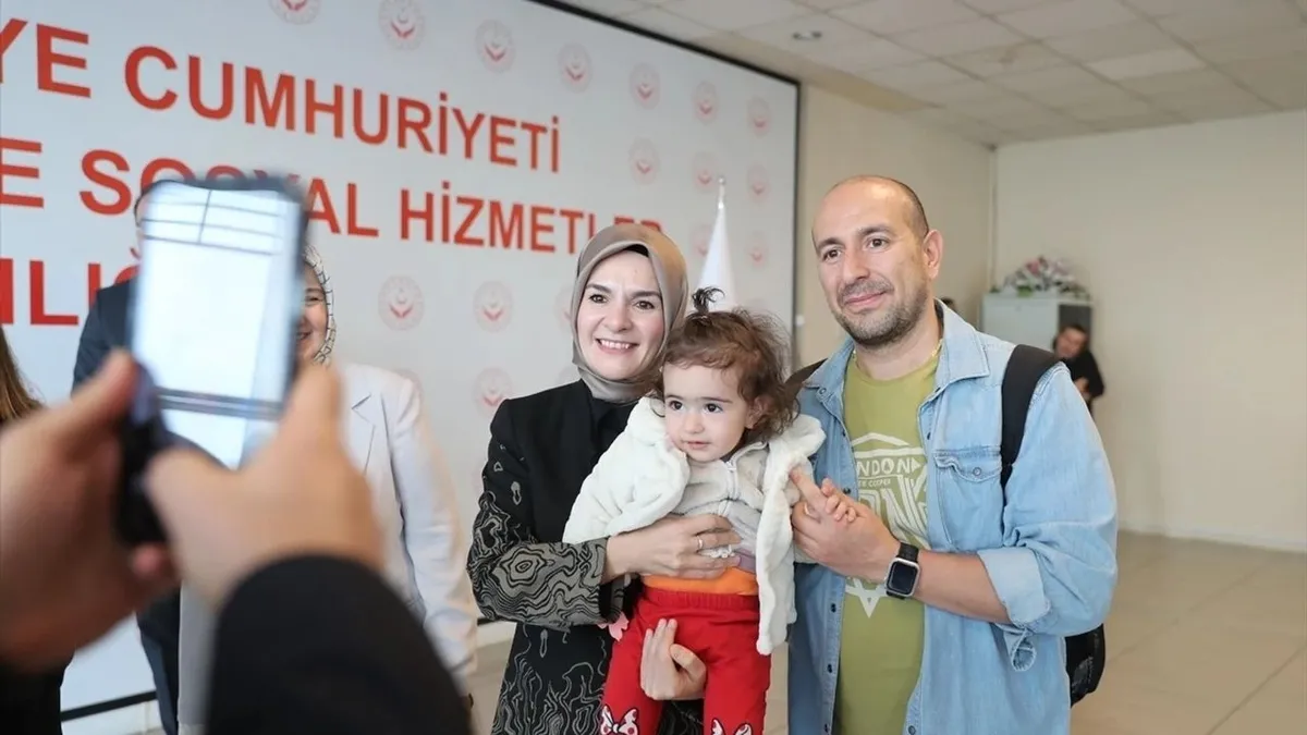 Aile ve Sosyal Hizmetler Bakanı Göktaş bakanlık personeliyle bayramlaştı