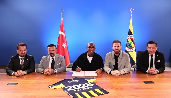 fenerbahce-taliscanin-sozlesmesini-uzatti-brezilyali-yildiz-2-yil-daha-cubuklu-formayi-giyecek-1770563579099.jpg Fenerbahçe Talisca'nın sözleşmesini uzattı! Brezilyalı yıldız 2 yıl daha çubuklu formayı giyecek - 2