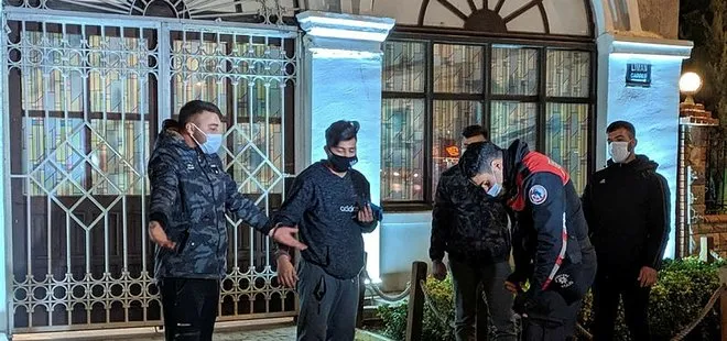 İzmir’de kısıtlamayı ihlal eden 4 kafadar uyuşturucu madde ile yakalandı