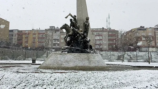 İstanbul kar yağışı ne zaman? Meteoroloji İstanbul’a kar ne zaman gelecek? İstanbul’a kar gelir mi?