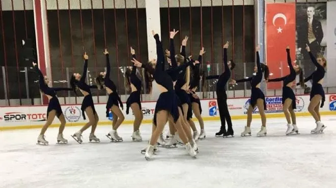 İşte CHP belediyeciliği! Örnek gösterilen BELPA Buz Pateni Spor Salonu çürümeye terk edildi