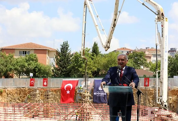 CHP’li İBB yapımına itiraz ettikleri camiyi sahiplendi!