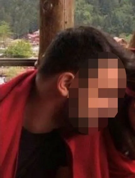 1673321779932.jpeg Etek altı sapığından iğrenç arşiv! Kimliği şoke etti | 100'den fazla kadının fotoğrafını çekip klasör yapmış: Leoparlı kadın, mavili tatlı kız... - 1