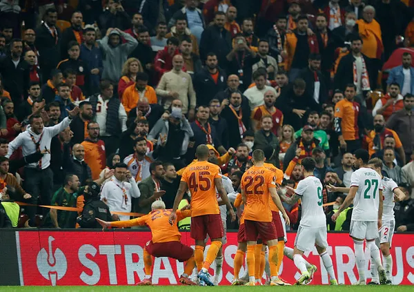 galatasaray-1-lokomotiv-moskova-1-mac-sonucu-aslan-liderligini-korudu-1636055268660.jpg Galatasaray: 1 - Lokomotiv Moskova: 1 MAÇ SONUCU | Aslan liderliğini korudu