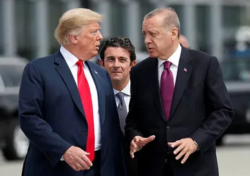 Trump, Türkiye’de tutuklu papaz için Başkan Erdoğan’a çağrıda bulundu
