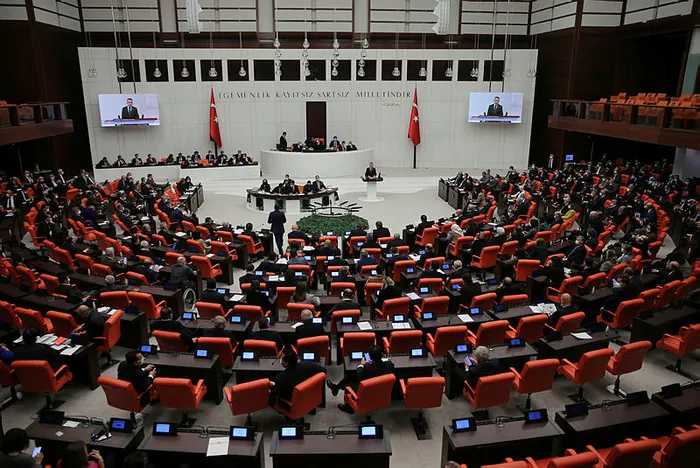 Son dakika: Cumhurbaşkanı Yardımcısı Fuat Oktay'dan Kemal Kılıçdaroğlu'na asgari ücret yanıtı: Sevinmediği anlaşılıyor - 1