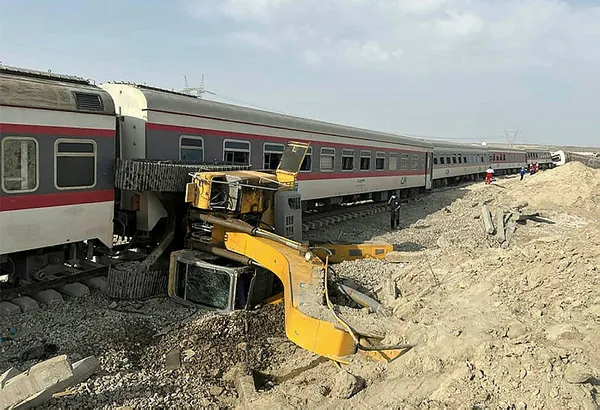 Tabas-Yezd seferini yapan yolcu treninin raydan çıkması: Dışişleri Bakanlığından İran’a başsağlığı mesajı - 4