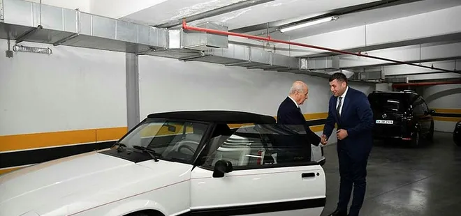 Bahçeli, klasik otomobilini hediye etti
