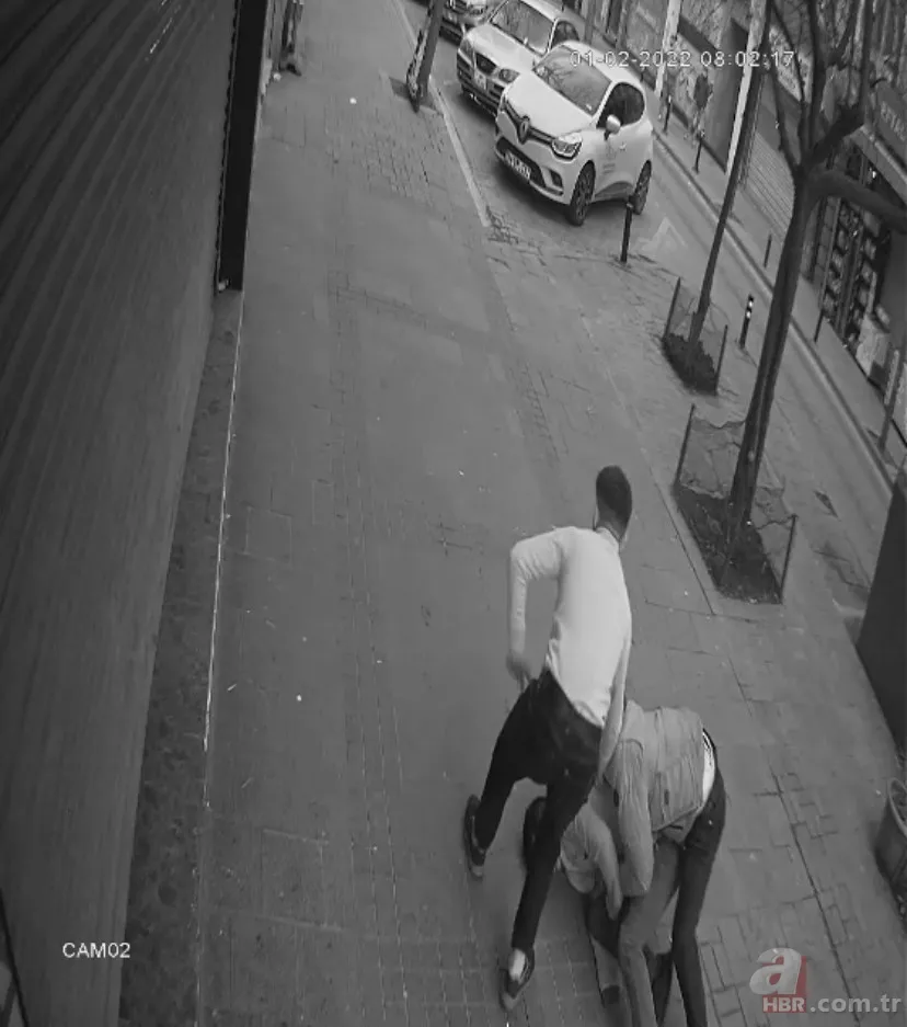 İstanbul’da kan donduran olay! Dövüldü, bıçaklandı, gaspçının bacağına sarıldı 10