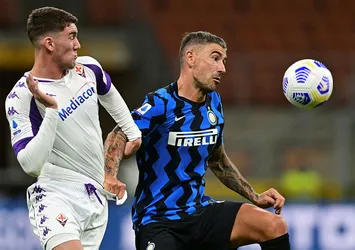 Sol bek krizi yaşayan Galatasaray'dan flaş hamle! Kolarov harekatı
