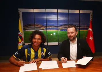 Son dakika: Fenerbahçe yeni transferi Willian Arao'ya imza attırdı