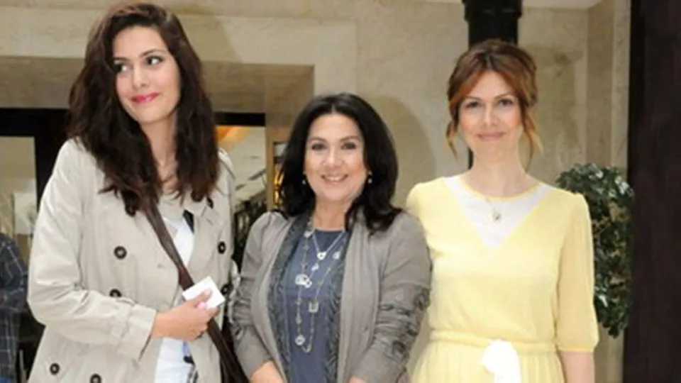 Zeynep Korel’den annesi Hülya Darcan hakkında şok sözler!