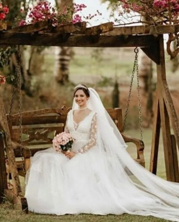 Jessica May ile Hüseyin Kara evlendi