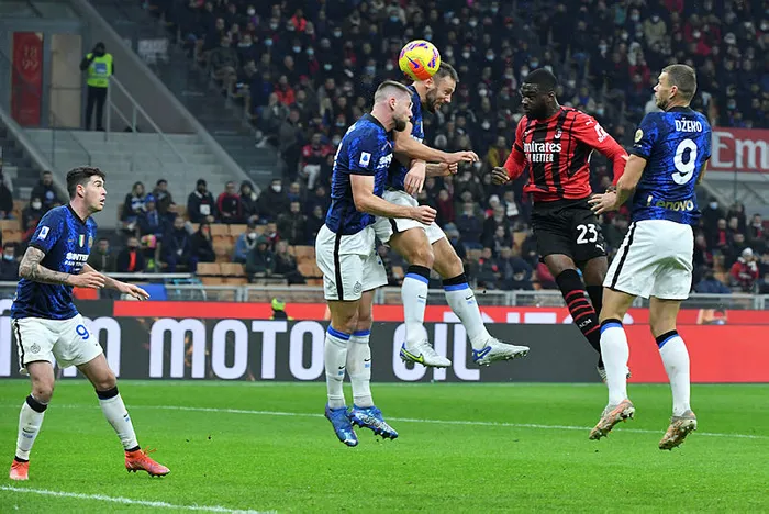 Milano derbisinde Milan ile Inter berabere kaldı - 1
