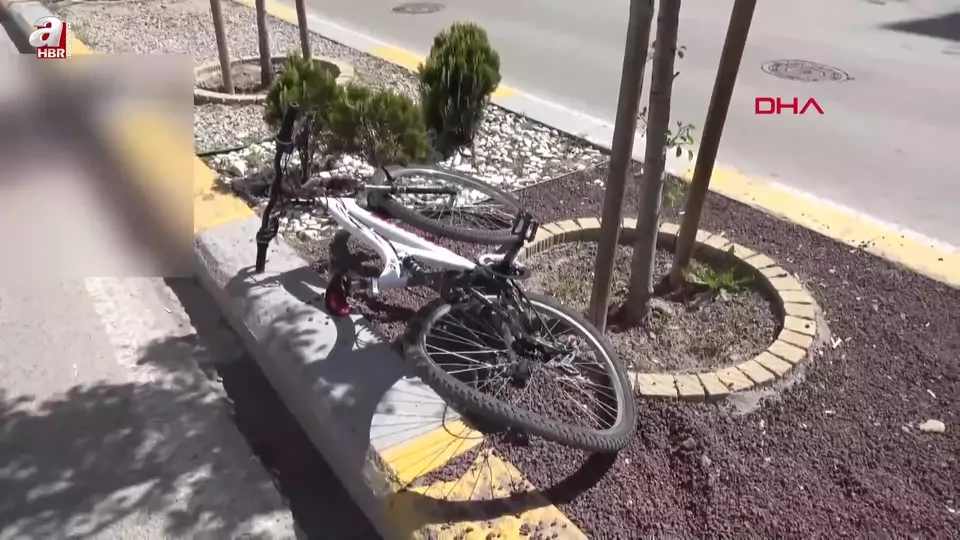 Bisikletli çocuk arabanın altında kaldı