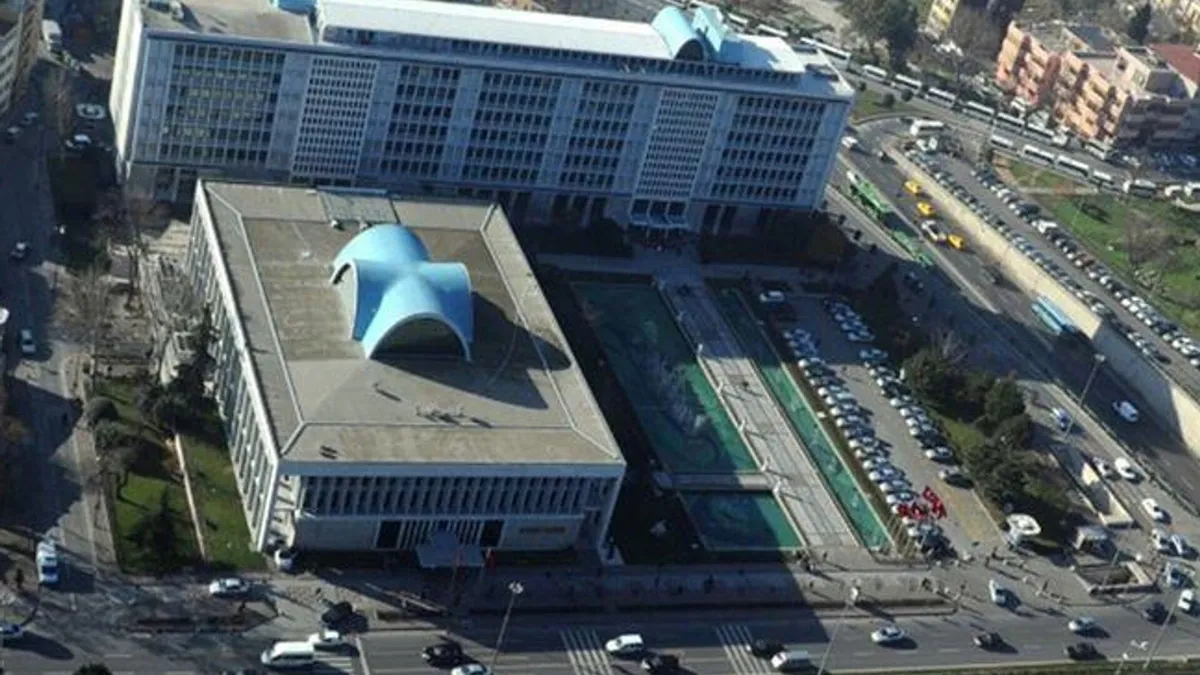 İBB iddianamesinde çarpıcı detay: Ver rüşveti yap villayı