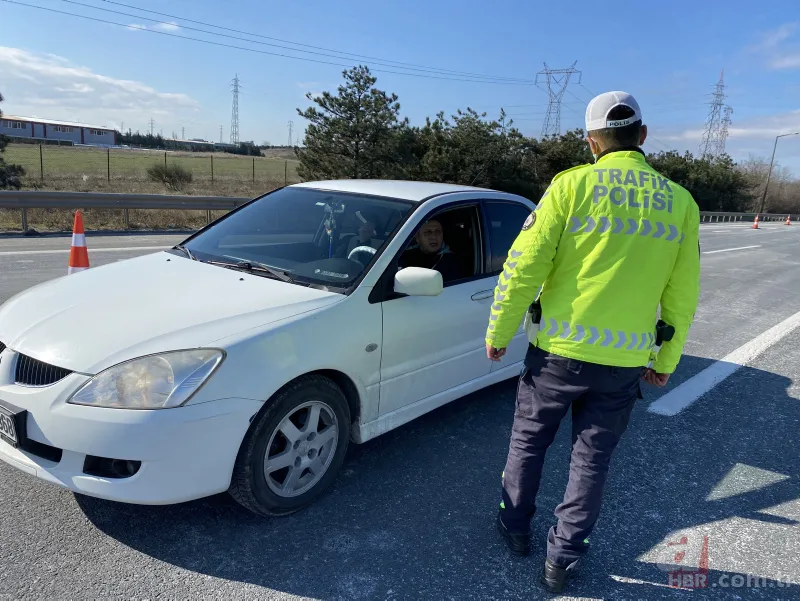 Trakya'dan İstanbul'a araç geçişine kar nedeniyle izin verilmiyor 12