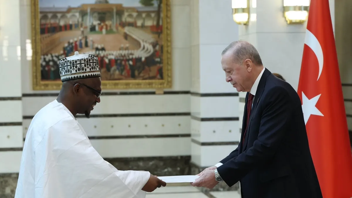 5 ülke büyükelçisinden Başkan Erdoğan'a güven mektubu