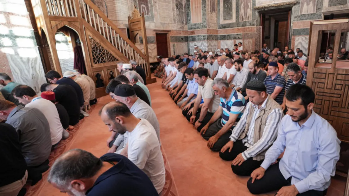 Kariye Camii'nde 79 yıl sonra ilk bayram namazı