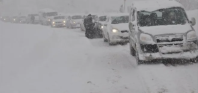 Ulaştırma Bakanlığı duyurdu! Çok sayıda yol yoğun kar yağışı nedeniyle trafiğe kapatıldı