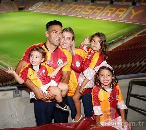 Kıvanç Tatlıtuğ ve Başak Dizer coronavirüsten korunmak için Kemerburgaz’daki evine kapandı 22