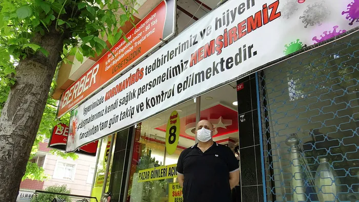 Corona virüs sonrası bu da oldu! Avcılar'daki berberde çalışmaya başladı - 1