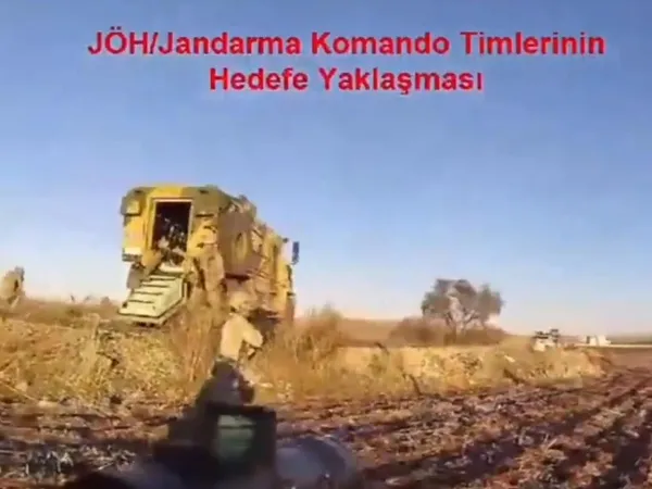 kirmizi-kategoride-aranan-rodi-hayri-kod-adli-orhan-elma-etkisiz-hale-getirildi-icisleri-bakani-ali-yerlikaya-1701667569525.jpeg Kırmızı kategoride aranan Rodi Hayri kod adlı Orhan Elma etkisiz hale getirildi! İçişleri Bakanı Ali Yerlikaya duyurdu - 5