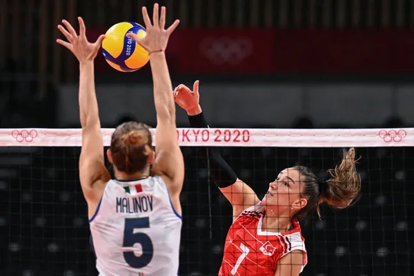 İtalya Türkiye voleybol maçı | Filenin Sultanları İtalya karşısında 3-1 mağlup oldu