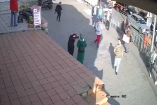 İstanbul'da başörtülü öğrencilere saldıran Semahat Yolcu'ya hapis cezası - 3