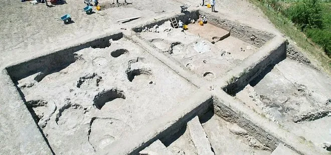 Kütahya’da 3300 yıllık mühür ve hançer bulundu