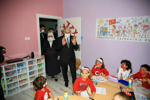 1636484075026.jpg Binali Yıldırım Sakaryalıları kıramadı Başkan Erdoğan'ı aradı! İkili arasında güldüren diyalog - 3