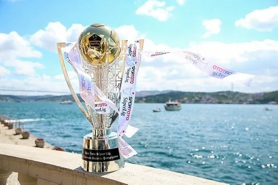 Galatasaray Göztepe’yi yenip şampiyonluğunu ilan ederse ilk olacak!