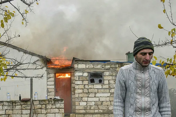 Kafkasya’nın Hiroşima’sı esaretten kurtuldu! Azerbaycan ve Türk bayraklarıyla Ağdam’a girdiler