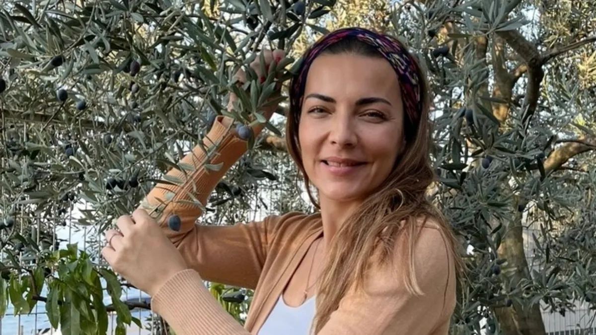 Oyunculuğu bırakan Burcu Kara yeni işiyle gündem oldu!