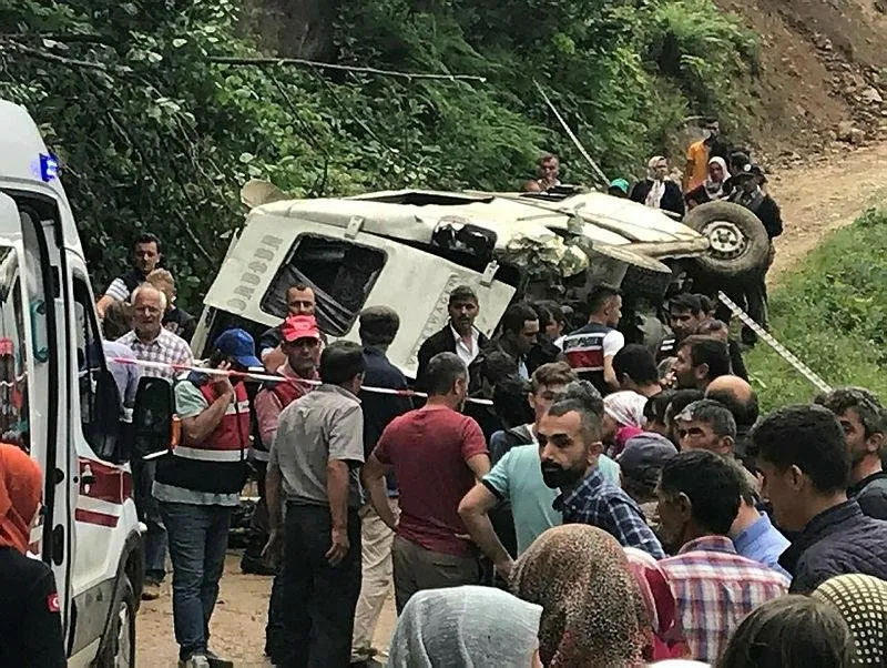 Giresun Espiye De Feci Kaza Olu Ve Yaralilar Var Giresun Haberleri