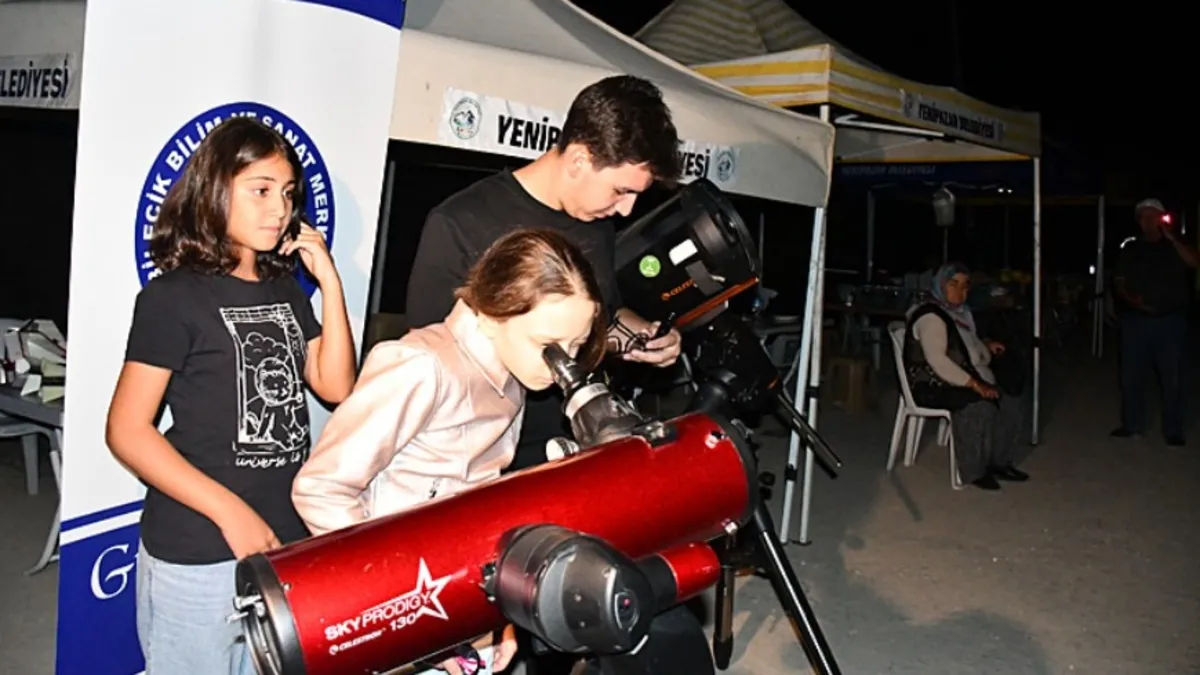 Bilecik'te gökyüzü tutkunları karanlık gözlem etkinliğinde buluştu