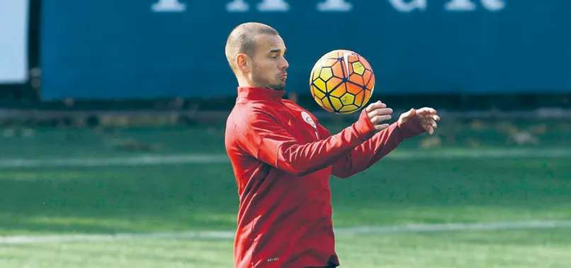 Eyvah: Sneijder’in sakatlığı nüksetti!