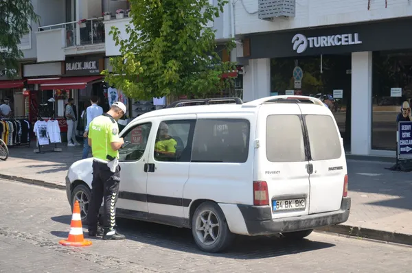 Trafiğe kaydı yapılan taşıt sayısı temmuzda yüzde 2,4 arttı - 3