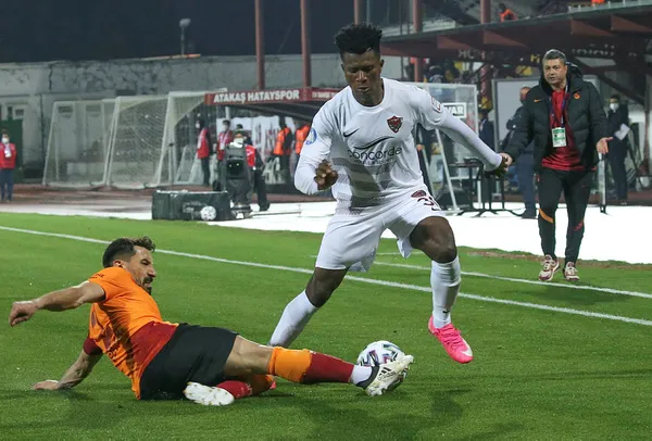 Galatasaray deplasmanda farklı mağlup oldu! Hatayspor 3-0 Galatasaray MAÇ SONUCU-ÖZET