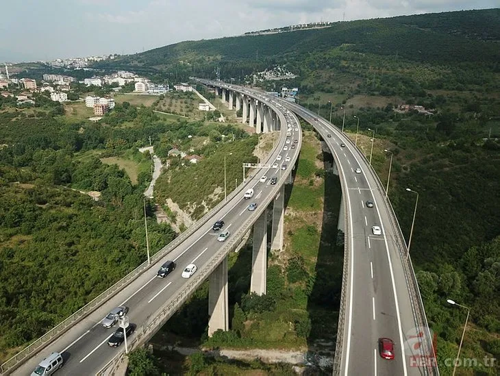 Bayramın ikinci günü yola çıkanlar TEM’i kilitledi: 10 kilometrelik araç kuyruğu