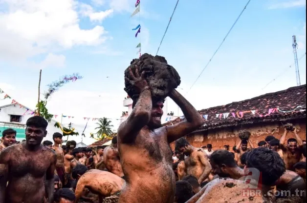 O festival pes dedirtti: Hindistan'da dışkı fırlatma savaşı! 9