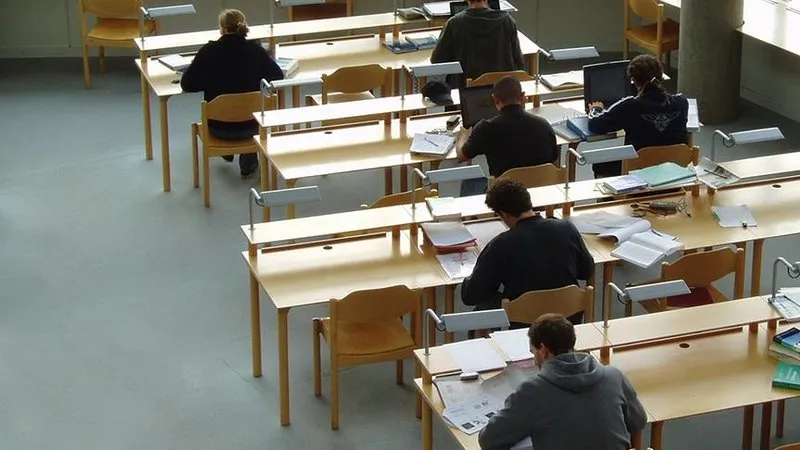 Universite Adaylari Dikkat 2020 Yks Universite Kayitlari Ne Zaman Bitiyor Kayit Icin Gerekli Belgeler Neler